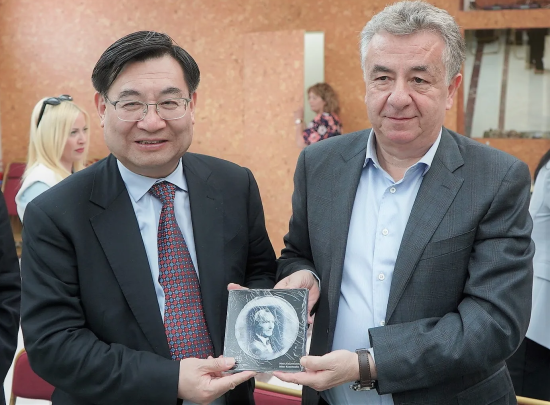 Επίσκεψη του Κινέζου Υπουργού Πολιτισμού και Τουρισμού στο Μουσείο Καζαντζάκη