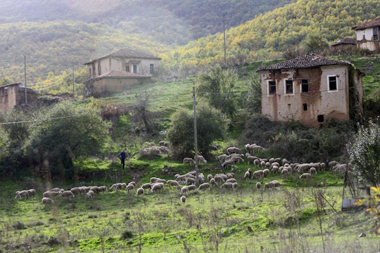 Τα ερυθρόχρωμα χωριά της Καστοριάς