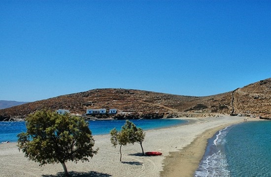 Άδειες για 2 νέα τουριστικά καταλύματα σε Κύθνο και Δωρίδα