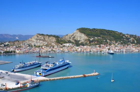 +0,5% η διακίνηση επιβατών στα ελληνικά λιμάνια το β' 3μηνο του 2015