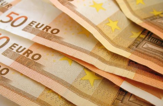 ΑΑΔΕ | Χιλιάδες ευρώ και δολάρια κατασχέθηκαν από επιβάτες στα αεροδρόμια Αθήνας και Θεσσαλονίκης