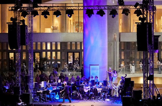 Αυγουστιάτικη Πανσέληνος με μουσική στο Μουσείο Ακρόπολης