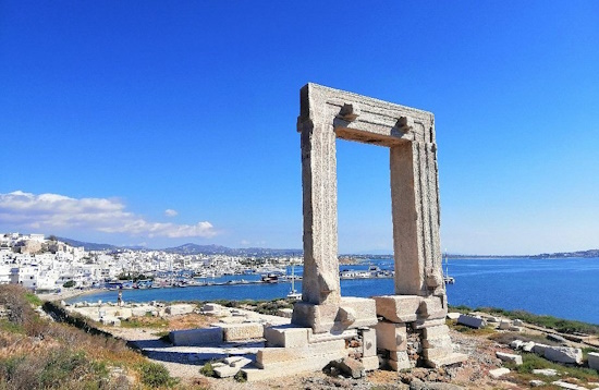 Νάξος | Νομικές ενέργειες για να φύγει το συρματόπλεγμα από το Ναό του Απόλλωνα