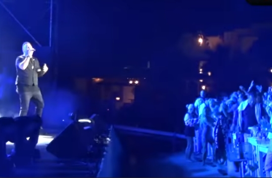 O DiCaprio στη συναυλία του Αντώνη Ρέμου στη Μύκονο