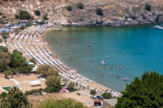 Ελληνικός τουρισμός 2022 | Οριστικά στοιχεία: Πρωταθλήτρια η Περιφέρεια Ν.Αιγαίου- Μείον 2,8% οι εισπράξεις, -12,1% οι αφίξεις έναντι του 2019
