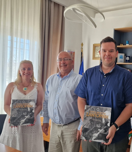 Επίσκεψη του Wanderlust Travel Magazine στη Σαντορίνη