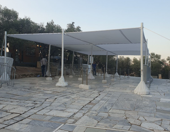 Σκίαστρα στην Ακρόπολη τις ημέρες του καύσωνα- δωρεάν νερά στους επισκέπτες