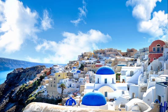 Θήρα: Καθαρίστρια σκοτώθηκε από πτώση αιωρούμενου κρεβατιού - Δήλωση Αντώνη Παγώνη