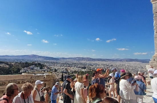 Νέα ρεκόρ για τον Ελληνικό τουρισμό - Άλμα στη μέση δαπάνη και 18,4 εκατ. τουρίστες το 7μηνο
