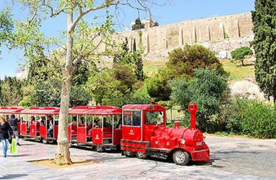 Δήμος Αθηναίων: Aυξημένο Τέλος για τις ενημερωτικές πινακίδες τουριστικών οχημάτων