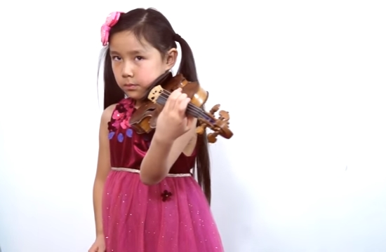 Κονσέρτο βιολιού από διάσημη 10χρονη Κινέζα στο Λεωνίδειο (video)