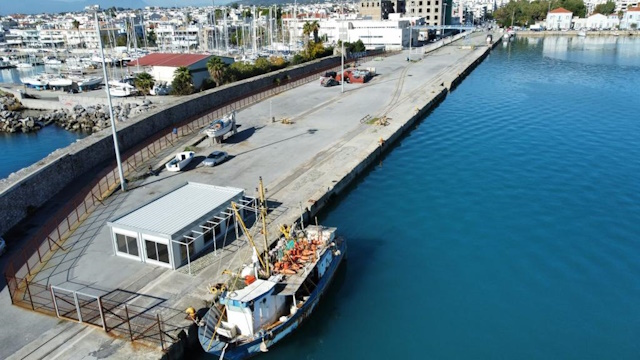 Yδροπλάνα σε Βόλο, Καλαμάτα και Σκύρο