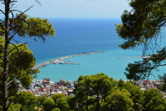 Άδειες για 2 πλωτές εξέδρες σε Ζάκυνθο και Λευκάδα