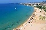 Oι Κύπριοι κατακλύζουν τα ελληνικά νησιά αυτό το καλοκαίρι, πλην Μυκόνου....
