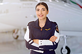 H πρώτη γυναίκα δόκιμος πιλότος απόφοιτος της Emirates Flight Training Academy