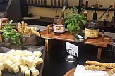 Σήμα Γαστροτουρισμού Greek.food.tour από το έργο ΤΟΠΙΚΑ & ΕΠΩΝΥΜΑ