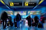 Ryanair: Απώλειες 48 εκατ. ευρώ με ανάκαμψη της επιβατικής κίνησης το α' εξάμηνο