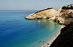 To Μπέλεκ στην τουρκική ριβιέρα, γνωστό για τις πεντακάθαρες παραλίες του με τη λευκή άμμο και τα πευκοδάση που τις πλαισιώνουν.