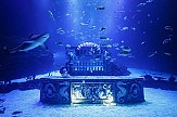 Τζιν τόνικ στο πρώτο υποβρύχιο μπαρ στον κόσμο