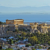 Τουρισμός | Κάμψη στις επιδόσεις των αθηναϊκών ξενοδοχείων τον Ιούλιο - τι δείχνει η σύγκριση με τις ανταγωνίστριες πόλεις