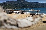 Guardian: Αυτές είναι οι ομορφότερες παραλίες στην Ελλάδα – «Τόσο όμορφες που θα δακρύσετε από χαρά!»