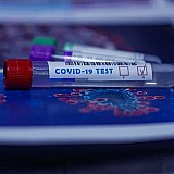 Κοινό Κέντρο Ερευνών: Νέο τεστ PCR ανιχνεύει την παραλλαγή Όμικρον