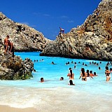 Ελληνικός τουρισμός 2023 | +26% οι αφίξεις και +24% οι εισπράξεις το α΄εξάμηνο - πάνω και από το 2019