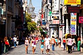 Β. Κορκίδης: ικανοποίηση (!) από την αύξηση του ΦΠΑ στη διαμονή – Α. Ανδρεάδης: 400 εκατ. ευρώ θα χάσουν τα καταστήματα