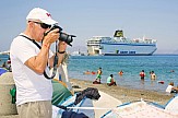Αύγουστος στην Κω: τουρίστες & πρόσφυγες, 2 διαφορετικοί κόσμοι στο ίδιο νησί – φωτογραφικό οδοιπορικό στo CNN