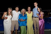 Τα 50 χρόνια λειτουργίας γιόρτασε ο ξενοδοχειακός Όμιλος Γ&Ε Καραμολέγκος στη Σαντορίνη σε μια λαμπερή βραδιά