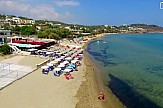 Καρφάς: Η κοσμοπολίτικη παραλία της Χίου από ψηλά