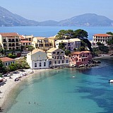 Trip.com: Αυτό είναι το Ελληνικό νησί που έχει ξετρελάνει Ευρωπαίους και Ασιάτες ταξιδιώτες για διακοπές το 2023