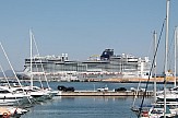 Το μεγαλύτερο κρουαζιερόπλοιο του κόσμου "έπνιξε" στον καπνό την Πάλμα – Έντονες διαμαρτυρίες των κατοίκων