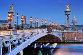 Παρίσι: Απώλειες 1,5 εκατ. τουριστών και 1,3 δισ.ευρώ το 2016