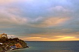 Conde Nast Traveler: Το Ελληνικό νησί-έκπληξη που διαθέτει μία από τις 20 καλύτερες παραθαλάσσιες πόλεις της Ευρώπης